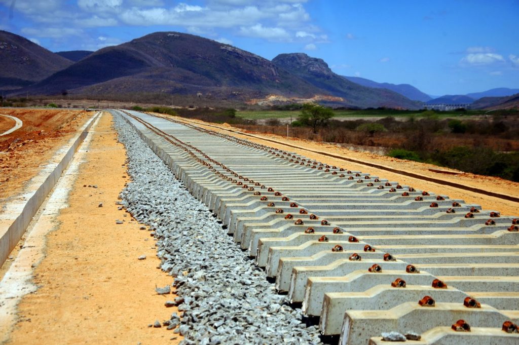 Projeto de concessão da ferrovia Oeste-Leste deve sair em 2020, diz secretário